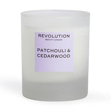 Revolution home Candela profumata al patchouli e legno di cedro - 170,0 g