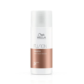 Wella Fusion Mild sjampo for skadet og skjørt hår 50 ml