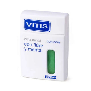 Vitis Nitka dentystyczna z fluorem i miętą 50 m — Nitka dentystyczna