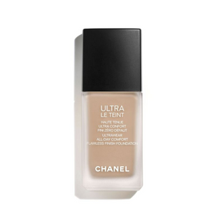 Chanel Ultra Le Teint Fluide dlouhotrvající tekutý make-up (Flawless Finish Foundation) 30 ml - Odstín: BR42