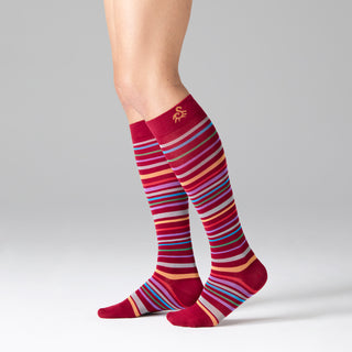 Solidea Stripe Game Orion Gambaletti Compressione Graduata 15-21 mmHg 1-S Rubino, Giallo, Rosso, Grigio, Verde, Viola — Kompressionskniestrümpfe mit abgestufter Kompression