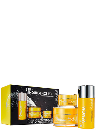 Bee Indulgente Edit Set Rodial: Crema idratante al veleno d'ape per il viso 50 ml + Crema illuminante per gli occhi al veleno d'ape per il viso 25 ml + Balsamo detergente elimina le impurità al veleno d'ape per il viso 100 ml