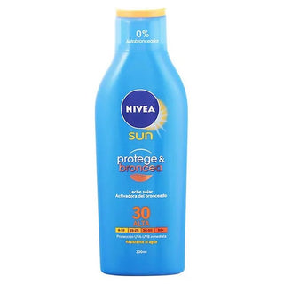 Nivea Sun Protect And Bronze ローション SPF30 200ml — サンスクリーンローション