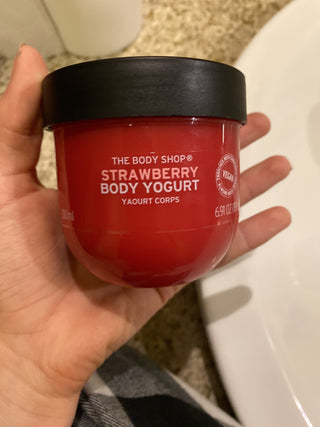 The body shop Crema corpo allo yogurt alla fragola 200 ml — Crema corpo