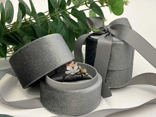 Jk Box Ltr-3/P/A3 Scatola Regalo Con Anello A Nastro Grigio