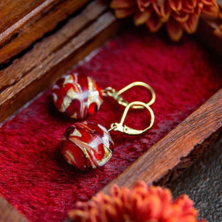 Beautiful Scarlet Aura Orecchini with 24k gold in Lampglas EP21 pearls