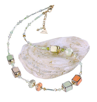 Charming Soft Cube Collana made of Lampglas NCU33 pearls