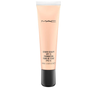MAC Studio Sculpt Vitamin C Natural Finish Liquid Foundation NW45 SPF 15 40ml