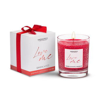 Magnetifico power of pheromones Scented candle Love me Sandalwood 125 g