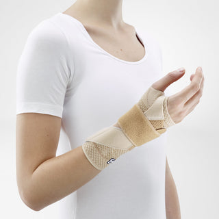 Bauerfeind ManuTrain Stabilizing Wrist Brace Right 1 Natur