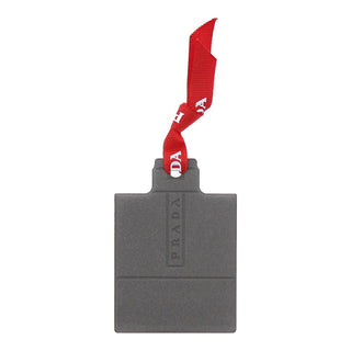 Prada Luna Rossa Carbon, Card