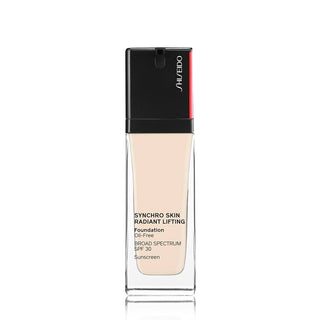 Shiseido Synchro Skin Radiant Lifting Fondotinta Liquido 110 Alabaster SPF 30 30 ml