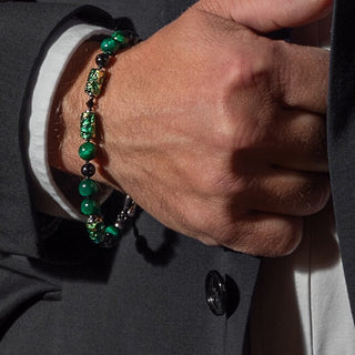 Lampglas Pulsera de hombre Ojo de Tigre con oro de 24 quilates y perlas de vidrio frambuesa Bfm14 - Longitud: 22 Cm 