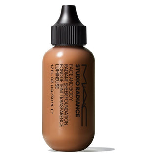 Mac Cosmetics Maquillaje Waterproof Studio Radiance (Base de maquillaje Radiant Sheer rostro y cuerpo) 50 Ml - Tono: C6 