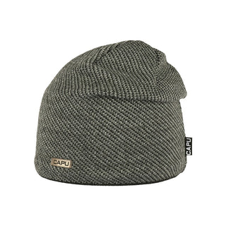 Capu Men's hat in gray, white, and black 