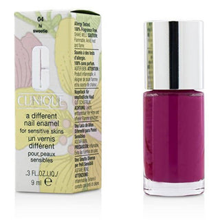 Clinique A Different Nail Enamel Basis- und Überlack Nagellack 04 Hi Sweetie 9 ml