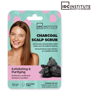 Exfoliante para el cuero cabelludo con carbón del Instituto Idc 