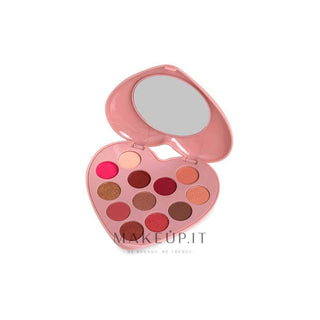 Palette 爱心形状的眼影盘 "Love Vibes" 来自 Magic Studio 